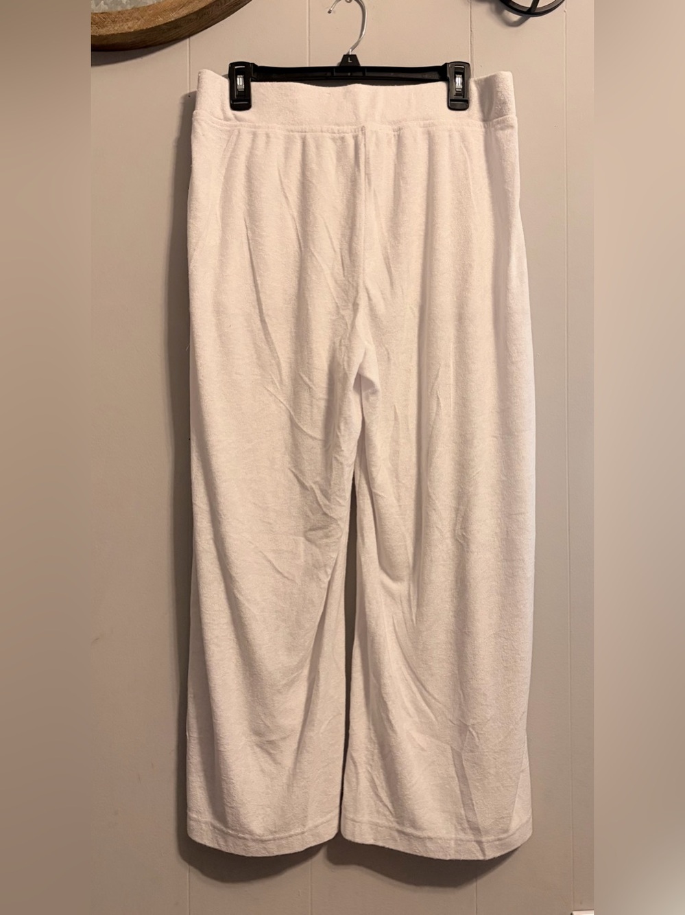 Cable & Gauge White V-Neck Hooded Lounge Top & Bottom Terry Cloth - Picture 10 of 10